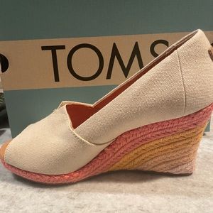 TOMs Michelle sandal size 8
